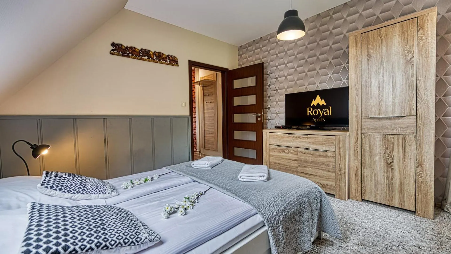 公寓 Royal Aparts Villa Vika Apartamenty Gorskie Z Ogrodem 卡尔帕奇